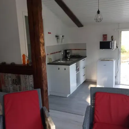 Un Petit Chalet En Vendee Шале Soullans